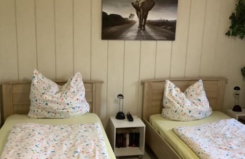 Kray House | Schönes Zimmer 1 Etage inkl Parkplatz nach Verfügbarkeit