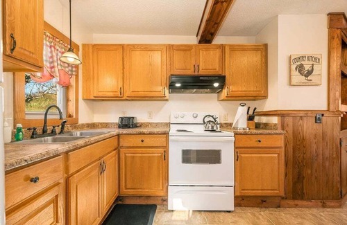 Ohiopyle Cabin | Schaefer House 3BR,1BA, close to Ohiopyle!