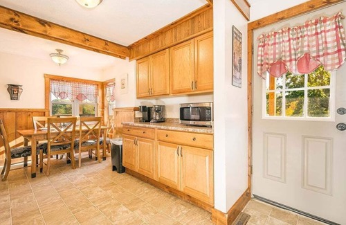 Ohiopyle Cabin | Schaefer House 3BR,1BA, close to Ohiopyle!