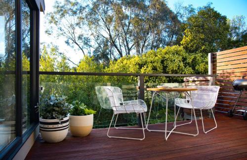 Hepburn House | Schafhalle