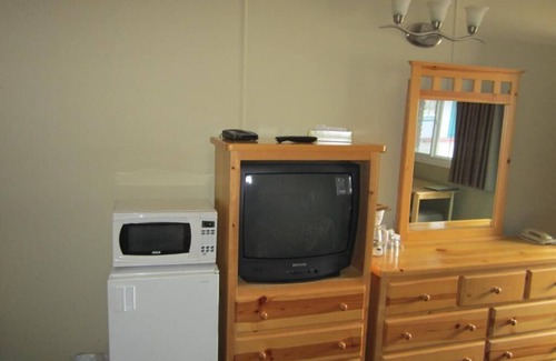 Vernon Hotel | Schell Motel