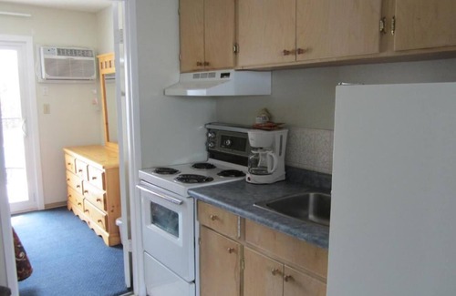 Vernon Hotel | Schell Motel