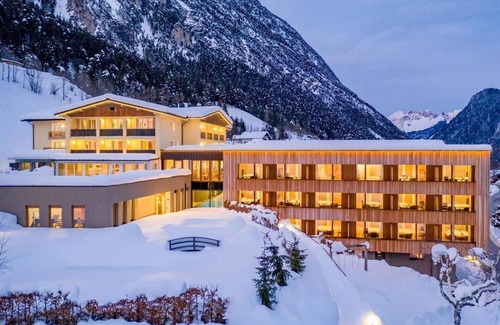 Brand House | Schesaplana 3-6 days - Alpenhotel Zimba