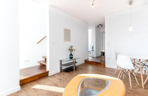 Saarbruecken Apartment | Schicke zentrale Maisonette-Wohnung mit City-View
