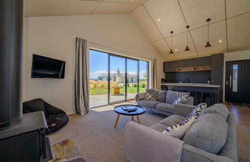 Twizel House | Schist Cabin