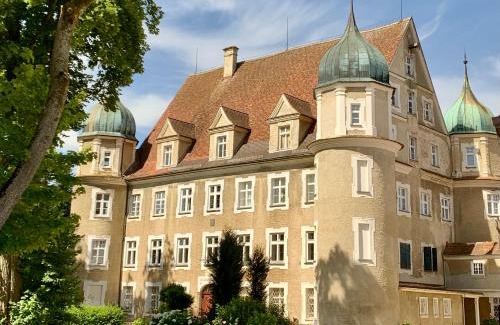 Gutenzell Apartment | Schloß Hürbel Rosengarten - Suite