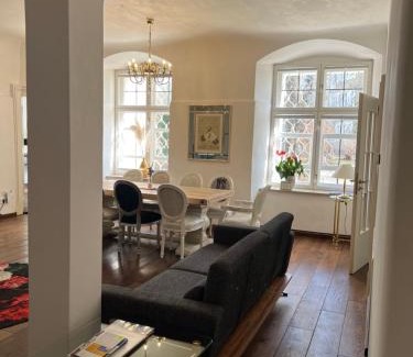 Gutenzell Apartment | Schloß Hürbel Rosengarten - Suite