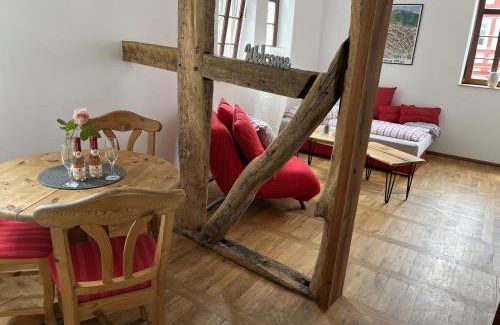 Homberg Apartment | Schlossbergwohnung Löwenhaus