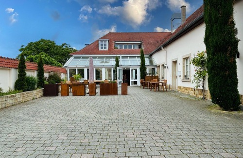 Neustadt-Hambach Apartment | Schlosskoje Diedesfeld - Apartment/apartment, shower and bathtub, 3 bedrooms