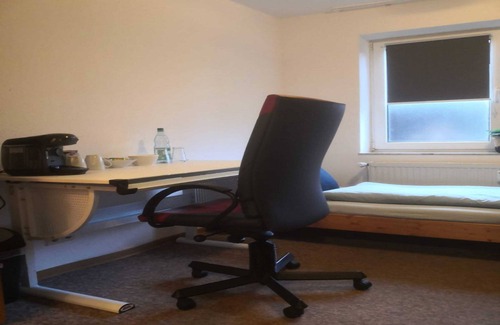 Emden Apartment | Schnuckeliges Monteurszimmer Seekuh
