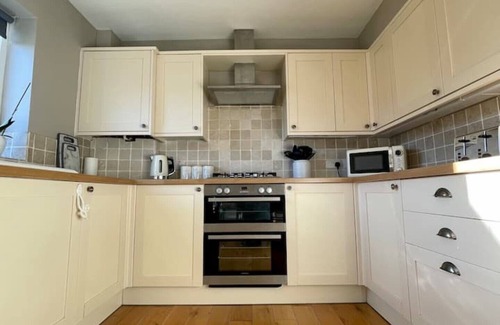 Scarborough House | Scholes Park Drive, by the Seaside