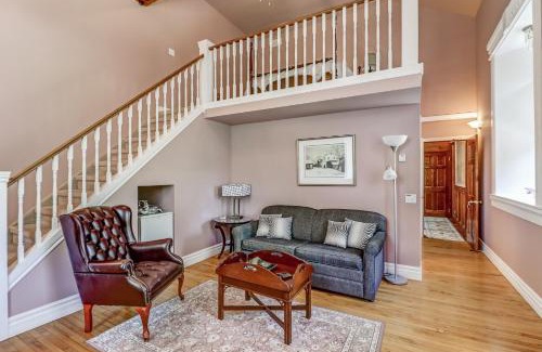Old Town Historic District Bed & Breakfast | School House Bed and Breakfast C.1859