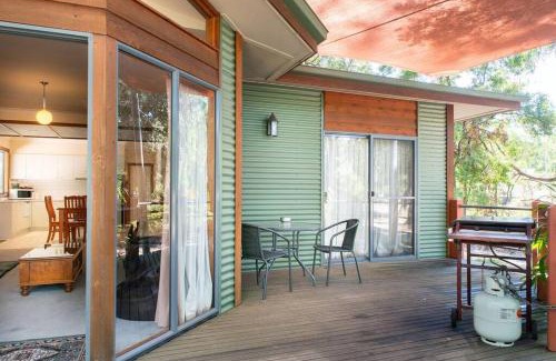 Halls Gap House | School House Villa