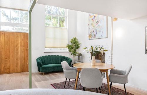 Bow West House | Schoolbell Mews full 3 bedroom 2 bathroom architect designed mews house Fabulous Bow, Victoria Park Location