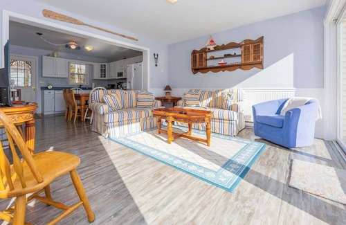 Trenton House | Schooner Bay House Su