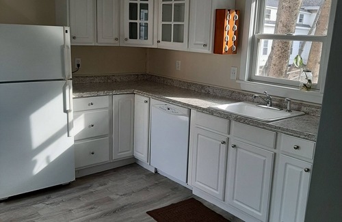Camden House | Schooner Cottage In Town Camden
