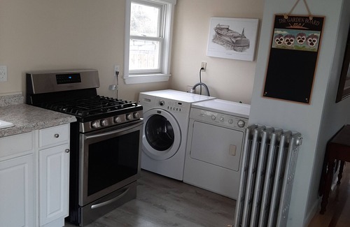 Camden House | Schooner Cottage In Town Camden