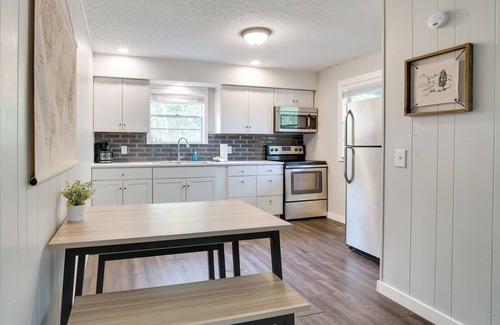 Kimberling City Cabin | Schooner Creek Cabin w/Fishing, Boating & More!