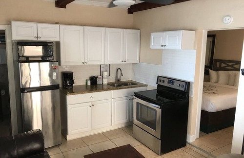 Madeira Beach Hotel | Schooner Hotel