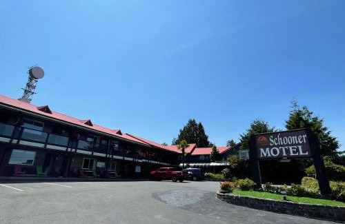 Tofino Hotel | Schooner Motel