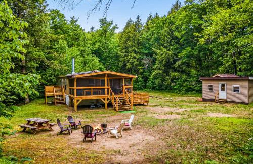 Schroon Lake House | Schroon River Bend Getaway