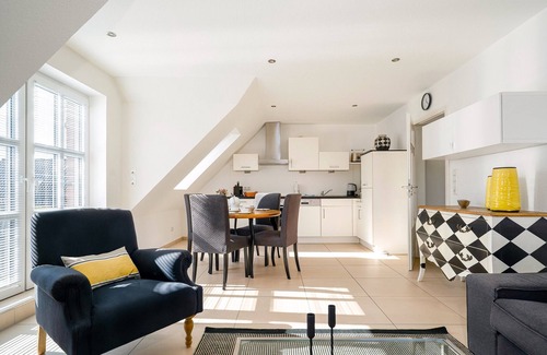 Greetsiel Apartment | Schuppen Deluxe 03 - Moderne Ferienoase in Zentraler und Ruhiger Lage
