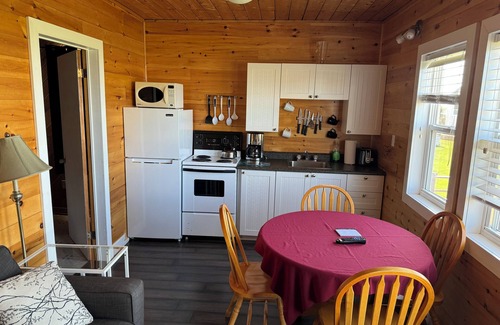Summerside Cottage | Schurmans Shore Waterfront Cottage #8