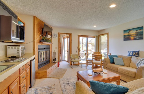 Mancelona Condo | Schuss Mountain Resort Condo: Steps to Golf!
