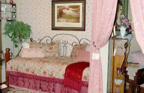 Concordia Bed & Breakfast | Schuster Mansion Bed & Breakfast
