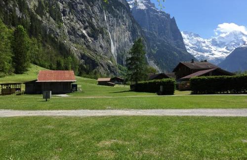 Lauterbrunnen Hostel | Schutzenbach Backpackers For Adults 18-34 years only