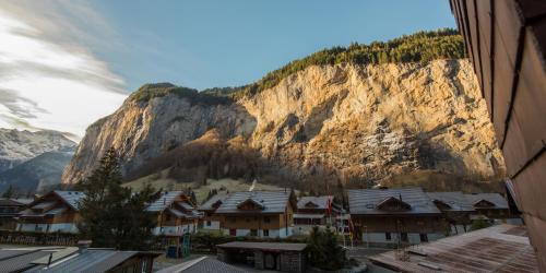 Lauterbrunnen Hostel | Schutzenbach Backpackers For Adults 18-34 years only