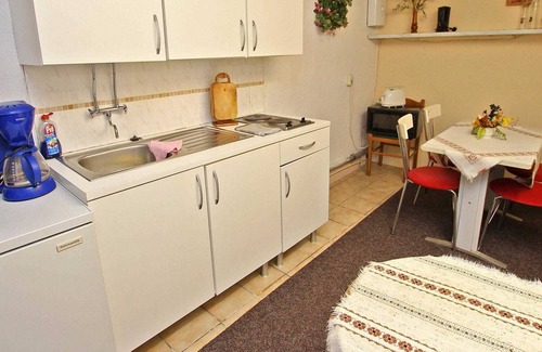 Malchin Apartment | SCHW 1051 - room 1 - fitter's room Malchin SCHW 1050