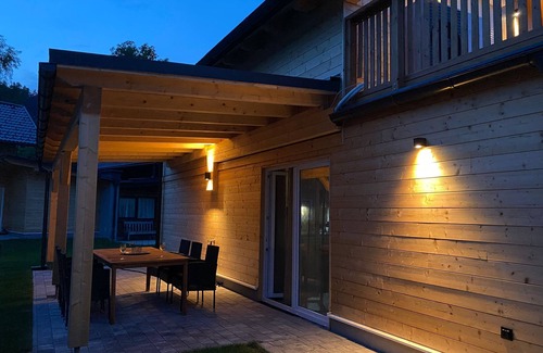 Kotschach-Mauthen Ski Chalet | Schwalmhütte - Newly built chalet directly on the ski slope