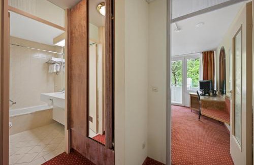 Altensteig Apartment | Schwarzwaldapartment Nr 27 30qm Zwei Einzel Betten Rustikal