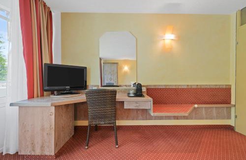 Altensteig Apartment | Schwarzwaldapartment Nr 29 30qm Doppelbett 140cm Rustikal