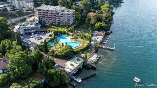 Bissone Apartment | Schwimmbadferien am Luganersee