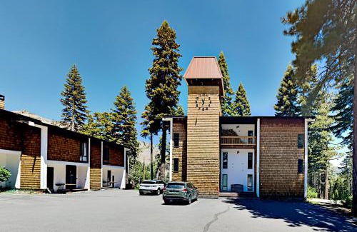 Alpine Meadows Apartment | Scott Peak Lodges Condo