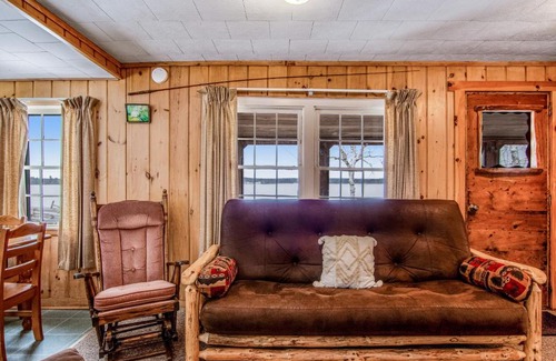 Conover House | Scott's Twin Lakes Resort - Cabin 4