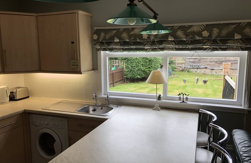 Braemar Cabin | Scottish cabin-style cottage with large garden in Braemar village