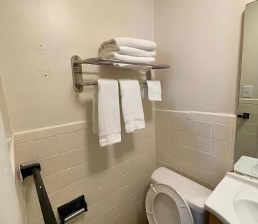 Middletown Hotel | Scottish Inns - Middletown