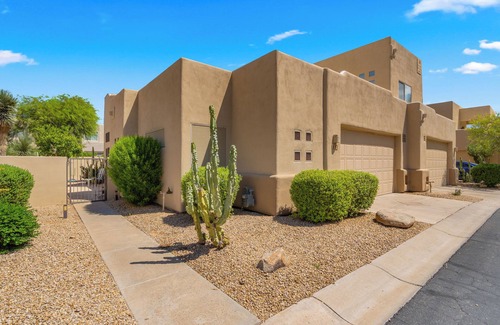 Central Scottsdale House | Scottsdal: Pool , 2BR/2BTH - Elegant!
