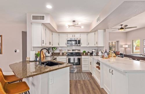 Paradise Valley Village House | Scottsdale 4 Bdrm Retreat, Pool, Spa, Prime Location!