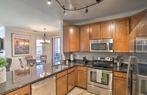 Paradise Valley Village Condo | Scottsdale Condo w/Pool: Walk to Kierland Resort