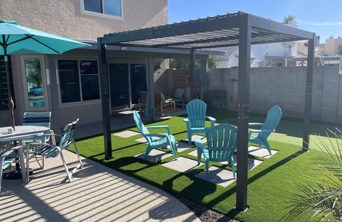 South Scottsdale House | Scottsdale Family Oasis 🏝 Htd Pool & Spa - Cinema/Arcade Room - 5G Wifi ❤️