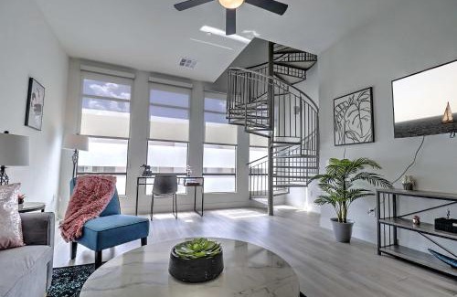 North Scottsdale Apartment | Scottsdale Gem- Rooftop Views- Instant Booking 4014