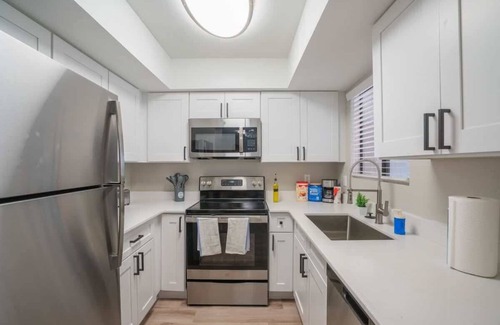 Cox Heights Apartment | Scottsdale Getaway | Balcony, Pool, Gym & Parking
