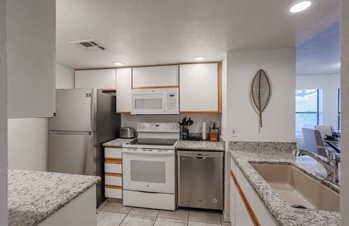 Paradise Valley Village Condo | Scottsdale ground floor golf course condo