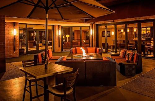 Brown and Stetson Business Hotel | Scottsdale Marriott Old Town