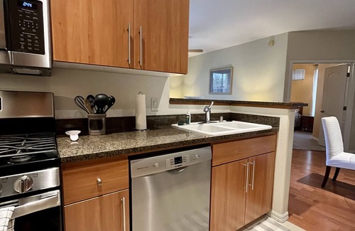 Desert View Village Condo | Scottsdale Oasis Condo near golf and shopping
