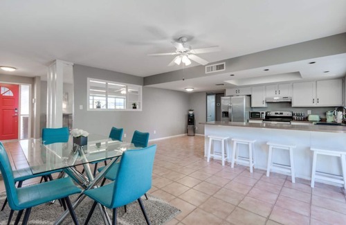Norma Estates House | Scottsdale Oasis Dog-Friendly, Pool, Grill